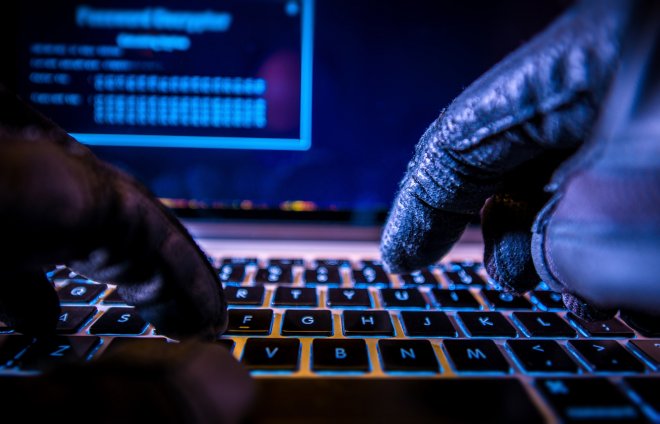 Kreml a hackerské podsvětí táhnou za jeden provaz, říká expert