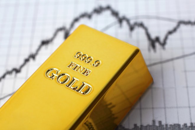 Zlato si letos připsalo 13 procent. Akciové indexy ale rostly více