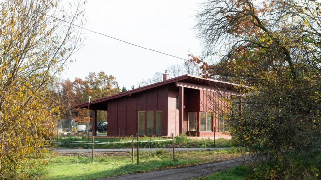 Letní dům v Přibyslavicích navrhl architekt Tadeáš Říha.