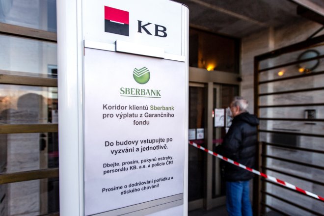 Výplata klientů Sberbank v pobočkách KB