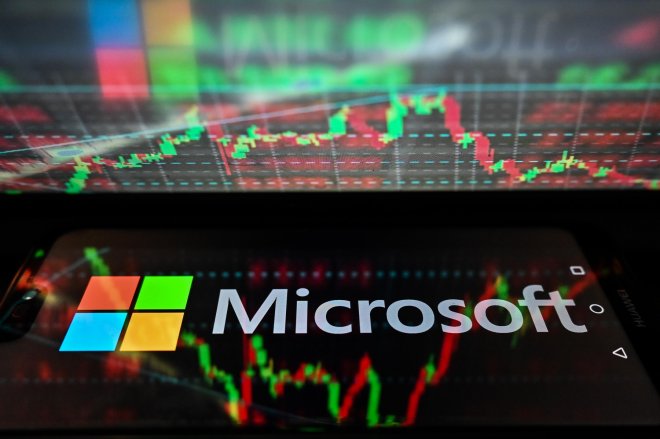 Microsoft znovu sahá po dluhopisech. Některé splatí až za 40 let