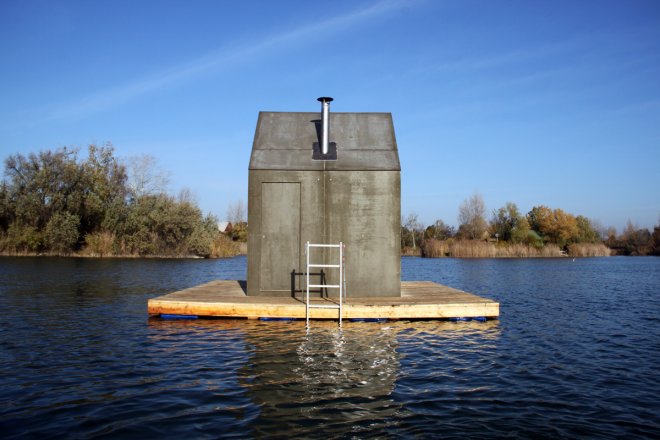 Plovoucí sauna od architektů H3T