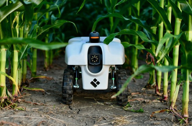 Experimentální zemědělský robotík americké společnosti Earthsense.