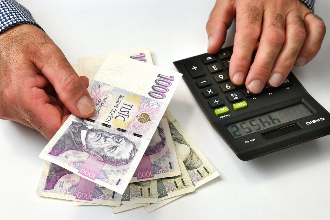 Desetina Čechů nesplácí půjčky včas. A jejich počet roste