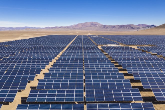 BlackRock podpořil solárníka Sobotku. Půldruhé miliardy půjde na projekty v Chile.