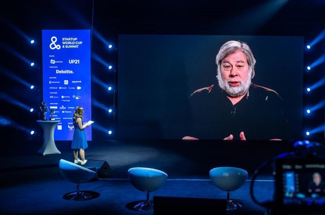 Loni byl hlavní tváří programu Steve Wozniak