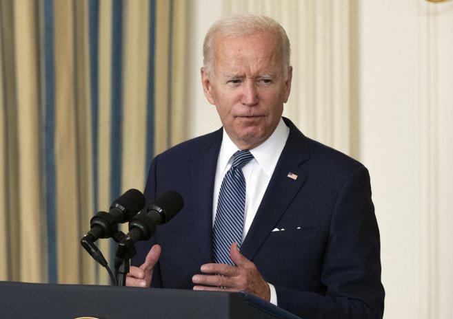 V klimatické krizi jde skutečně o život planety, řekl Biden. Omluvil se za odstoupení od Pařížské dohody