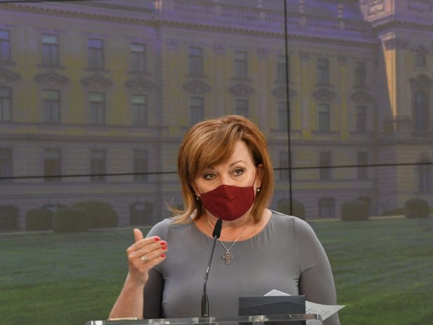 Alena Schillerová, ministryně financí