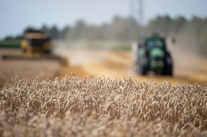 Ukrajina bude zemědělské produkty dál vyvážet bez cla, rozhodli europoslanci