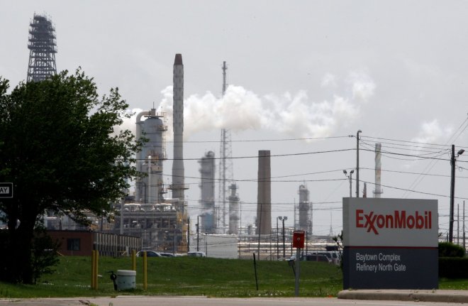 Jedna z továren ExxonMobil v americkém Texasu.