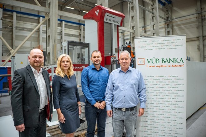 Jiří Ferenc (majitel Fermat CZ), Tomáš Slavík (CFO Fermat CZ), Hana Husenicová (VÚB banka), Petr Luzar (VÚB banka)