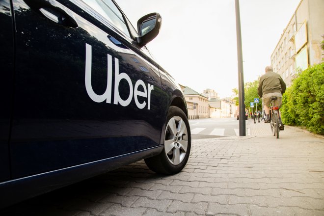 Uber převezme taxislužbu na pražském letišti