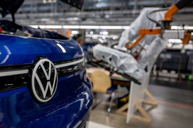 Německá automobilka Volkswagen v rámci úsporného programu dočasně pozastavila nábor nových zaměstnanců v řadě německých závodů