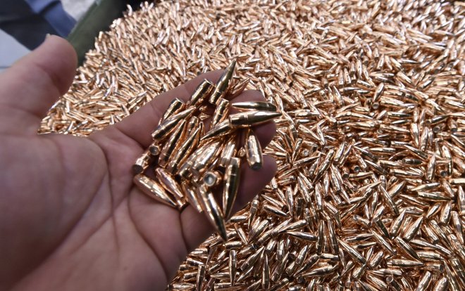 Rusové obvinili Srby, že přes Česko dodávají munici na Ukrajinu