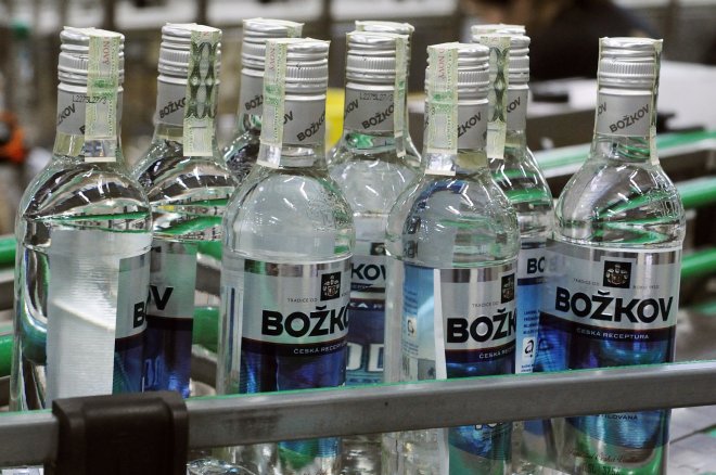 „Suchej únor“ letos připraví prodejce alkoholu o 750 milionů korun. Češi i tak za alkohol utratí poprvé přes 100 miliard korun
