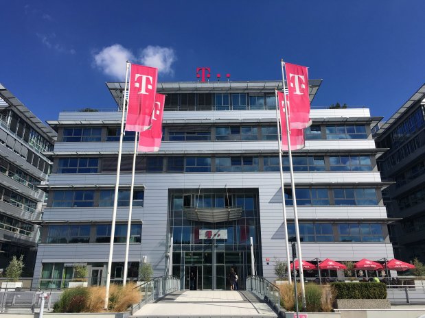 T-Mobile loni potrápili hackeři i drahé energie. Zisk operátor navýšil