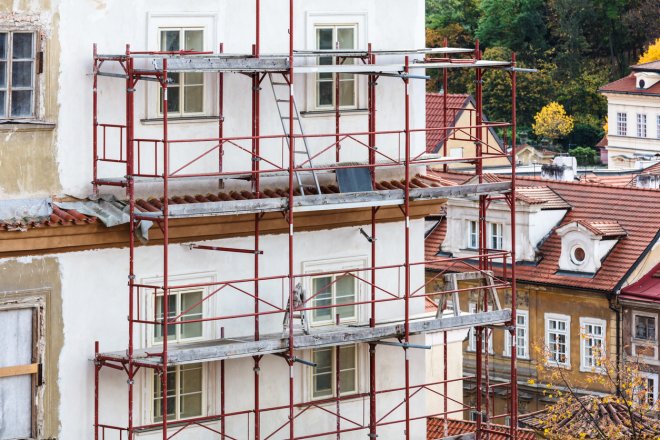 Nová zelená úsporám (NZÚ) bude od letošního září financovaná z Modernizačního fondu, plánované krácení dotací, které vyplývá z vládního úsporného balíčku, se jí tak podle ministra životního prostředí Petra Hladíka (KDU-ČSL) netýká.