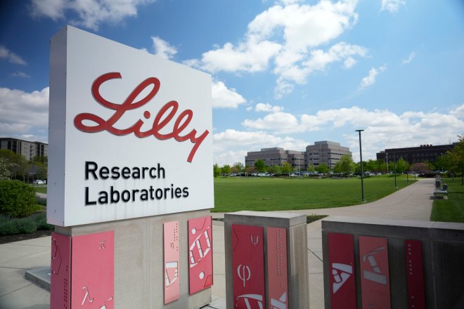 Eli Lilly vsadila miliardy na AI. Má odstartovat novou éru vývoje léků