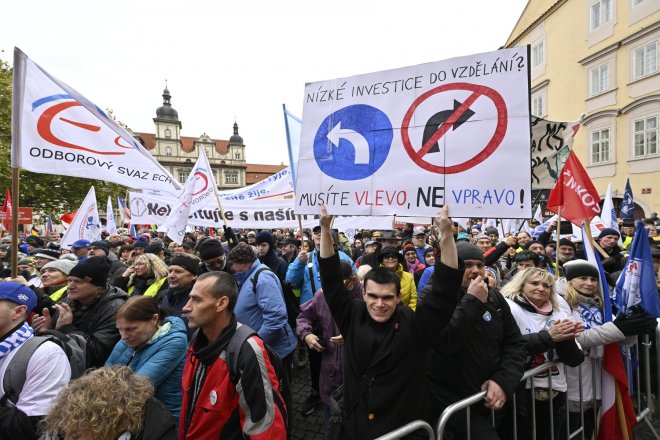 momentka z listopadového protestu odborářů