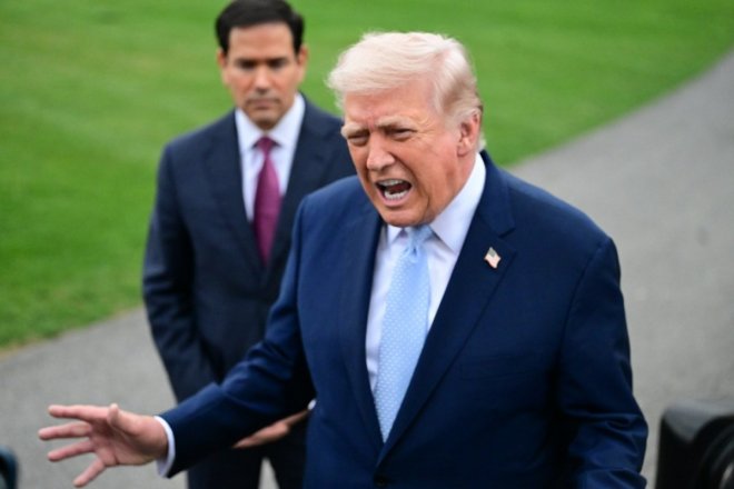 Americký prezident Donald Trump dal Íránu 48hodinové ultimatum na otevření Hormuzského průlivu.