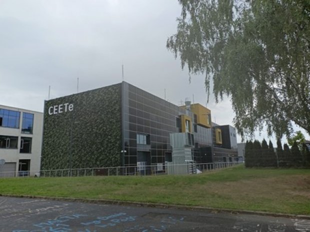 Centrum energetických a environmentálních technologií (CEET) je vysokoškolským ústavem VŠB - Technické univerzity Ostrava, který vznikl 1. ledna 2021 sloučením čtyř univerzitních výzkumných ústavů.