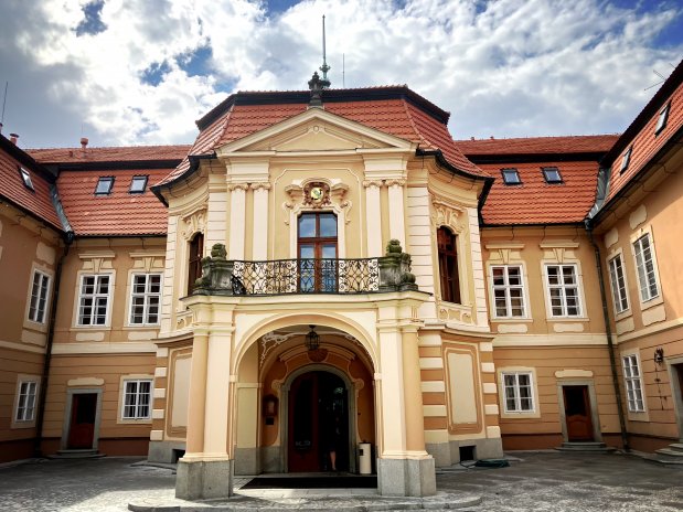 Za zámek Štiřín chce stát minimálně 720 milionů