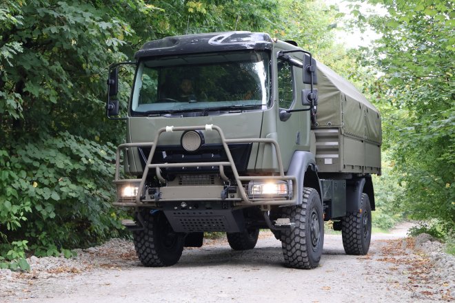 Tatra T-810 M