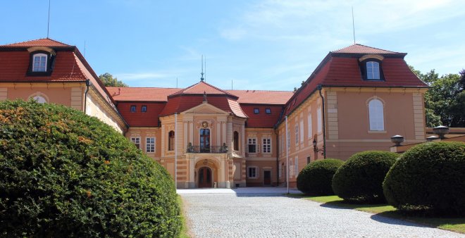 Středočeský zámek Štiřín