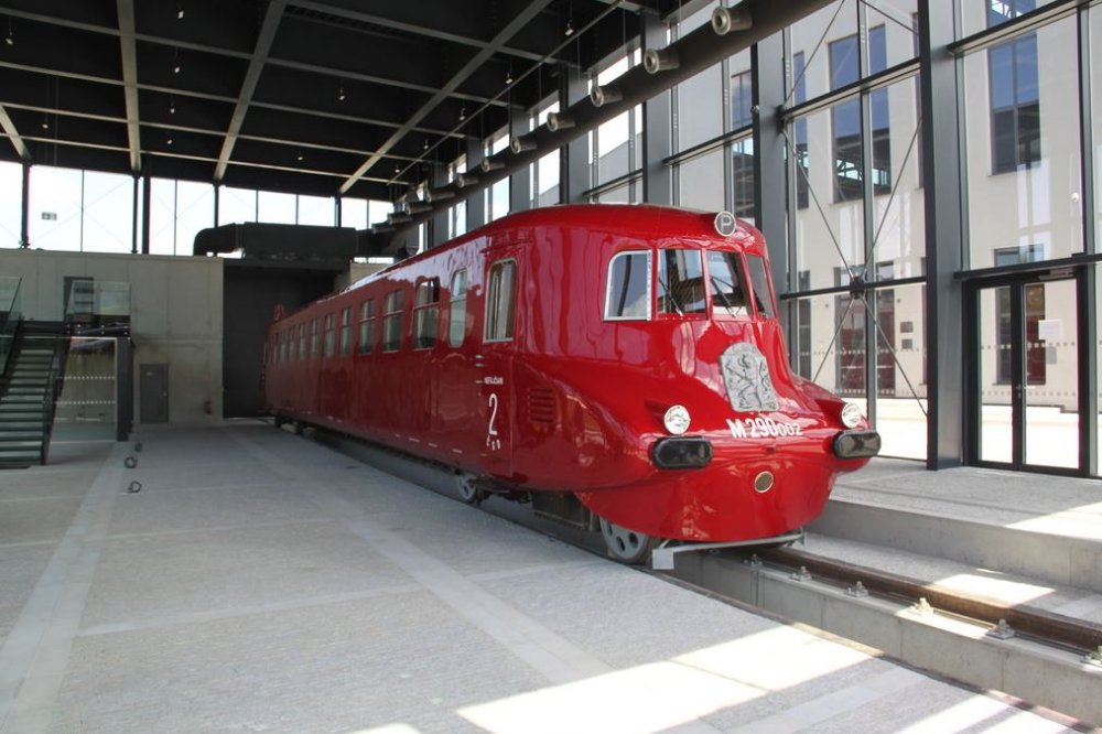 Depozitář Slovenská Strela, Kopřivnice (Ladislav Zahradníček, Jiří Liškutín)