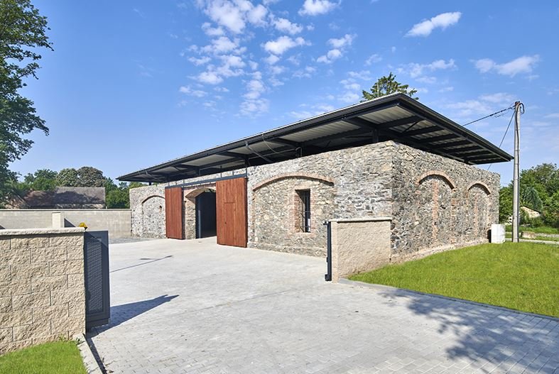 Stodola 21 / Třebešice (Petr Šikola, Václav Dvořák, Jan Černoch, Hana Klapalová, Aneta Strouhalová)