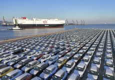 Z Číny vyplula do Evropy první nákladní loď se sedmi tisíci elektromobily