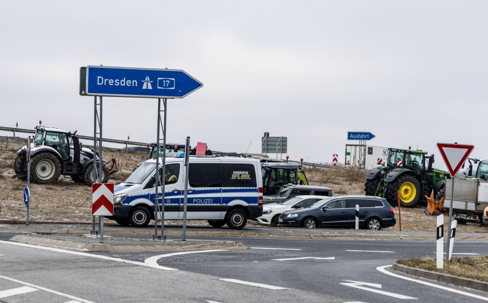 Scholz varoval před vlivem extremistů na protesty zemědělců a veřejnou debatu