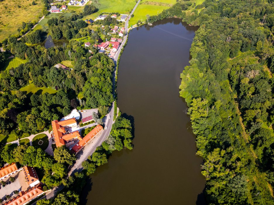 Zámek Štiřín