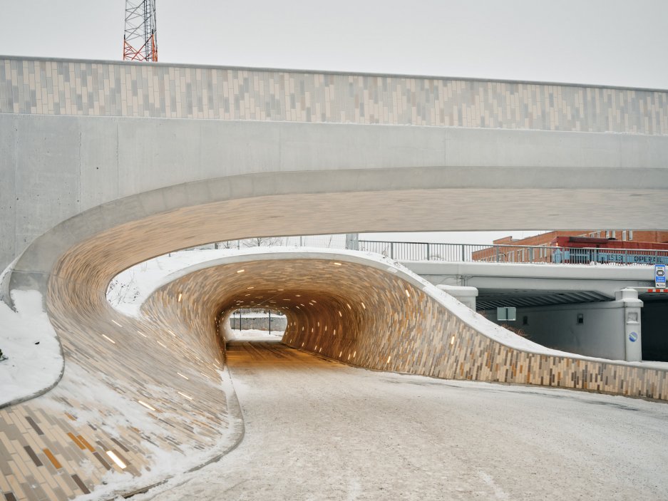 Tuto křižovatku určenou pro pěší a cyklisty navrhli architekti PART architects. Stojí ve městě Tartu v Estonsku.