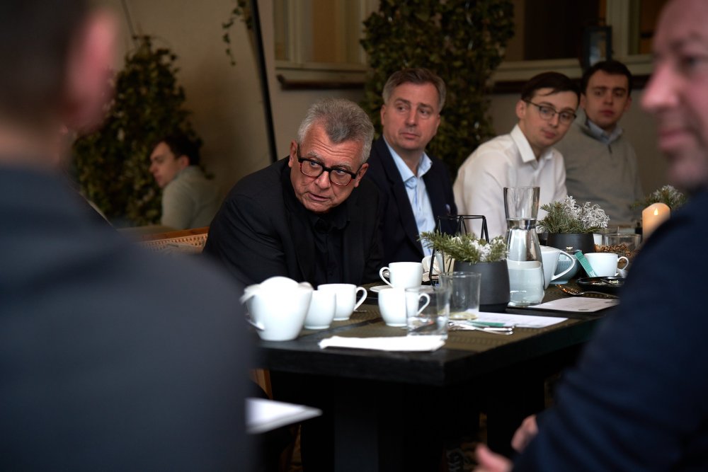 Zleva: Jan Kasl, předseda České komory architektů a šéf JK Architekti, Roman Latuske ze ZDR, Vít Soural z Flat Zone a Václav Kinský za Reico
