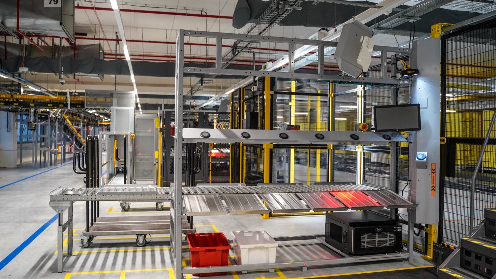 V reakci na zvyšující se zákaznickou poptávku Amazon rozšiřuje svou logistickou síť v Česku, aby podpořil menší nezávislé podnikatele prodávající své zboží na Amazonu a zvýšil jejich tržby v tuzemsku i zahraničí.