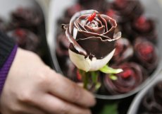 Valentýnu vládnou růže, třeba i ty z čokolády