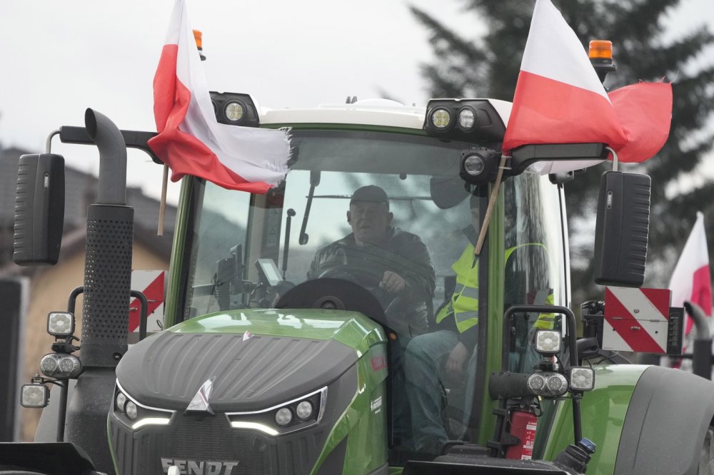 Na protest proti politice EU dnes v ČR vyjelo asi 3000 kusů zemědělské techniky