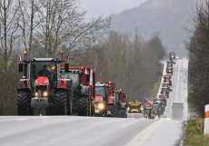 Na protest proti politice EU dnes v ČR vyjelo asi 3000 kusů zemědělské techniky