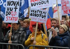 Na protest před Liberty Ostrava se sešly tisíce lidí