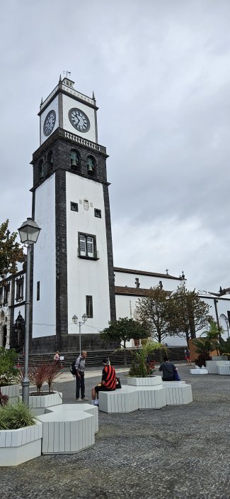 Kostel svatého Šebestiána v centru Ponta Delgady.