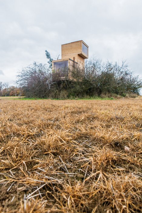 Experiment architekta Jana Tyrpekla měl otevřít diskuzi, jak s těmito objekty, které mají velký potenciál díky své poloze, lze naložit. Jelikož je téma využití těchto bunkrů citlivé, zvolil architekt lehká dřevostavba, která se dá kdykoliv odstranit. 