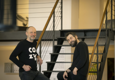 Lukáš Šoltys a Jakub Šulc přišli s nápaditým propojením kreativního interiérového studia, showroomu a galerie současného výtvarného umění. To je COZY STUDIO v Liberci.