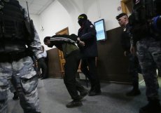 Moskevský soud obvinil čtyři podezřelé z útoku v koncertní síni z terorismu