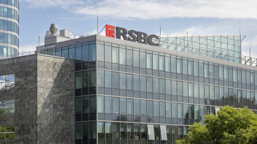 Česká investiční skupina RSBC Roberta Schönfelda koupila předního evropského producenta zbraní, rakouskou STEYR ARMS
