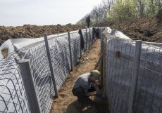 Budování nových obranných pozic poblíž ruských hranic v Charkovské oblasti