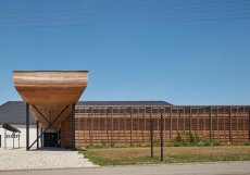 Architekti měli za úkol přidat suchý sklad lahví a winebar pro návštěvníky.