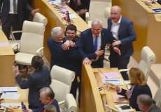 Gruzínský parlament schválil kontroverzní návrh zákona o zahraničním vlivu