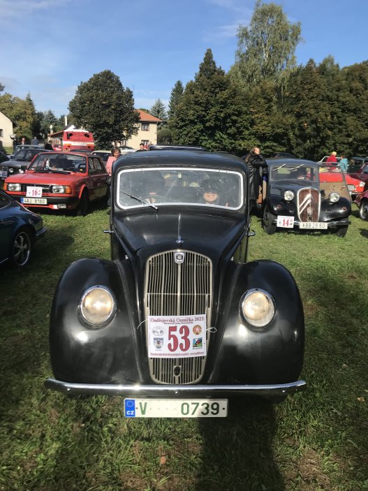 Ne vždy ale účastníci dorazí do cíle. A jak je vidět o veterány se zajímají i mladší generace.