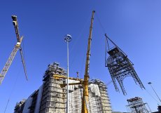 Na Průmyslovém paláci v Praze je opravená konstrukce hodinové věže